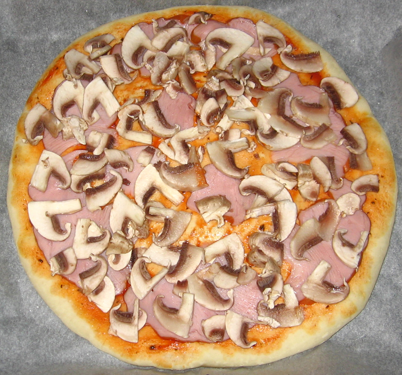 Pizza cu ciuperci