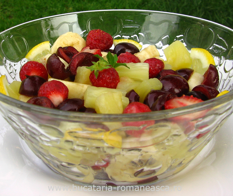 Salata de fructe